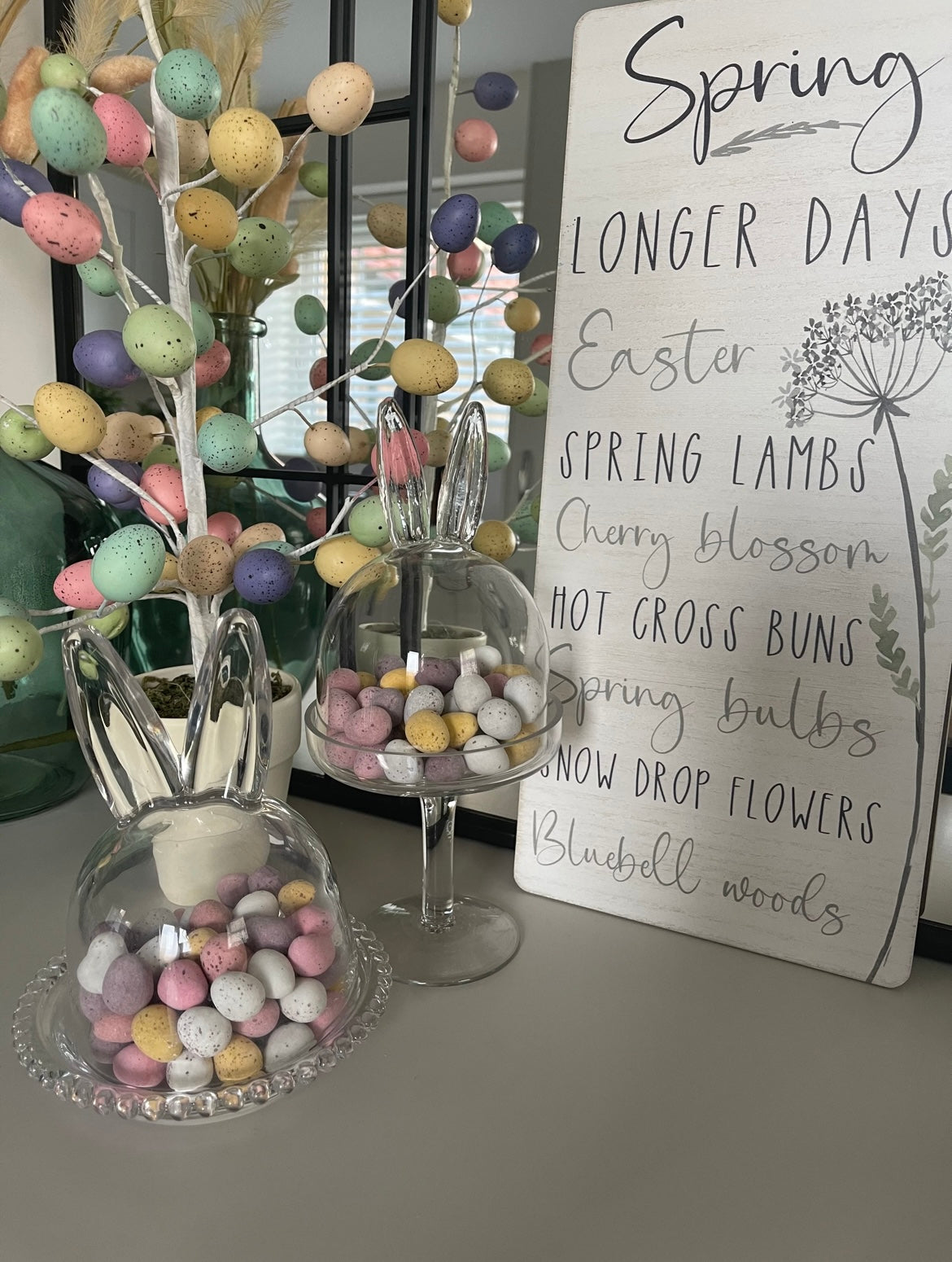 Glass Bunny Ears Biscuit Stand