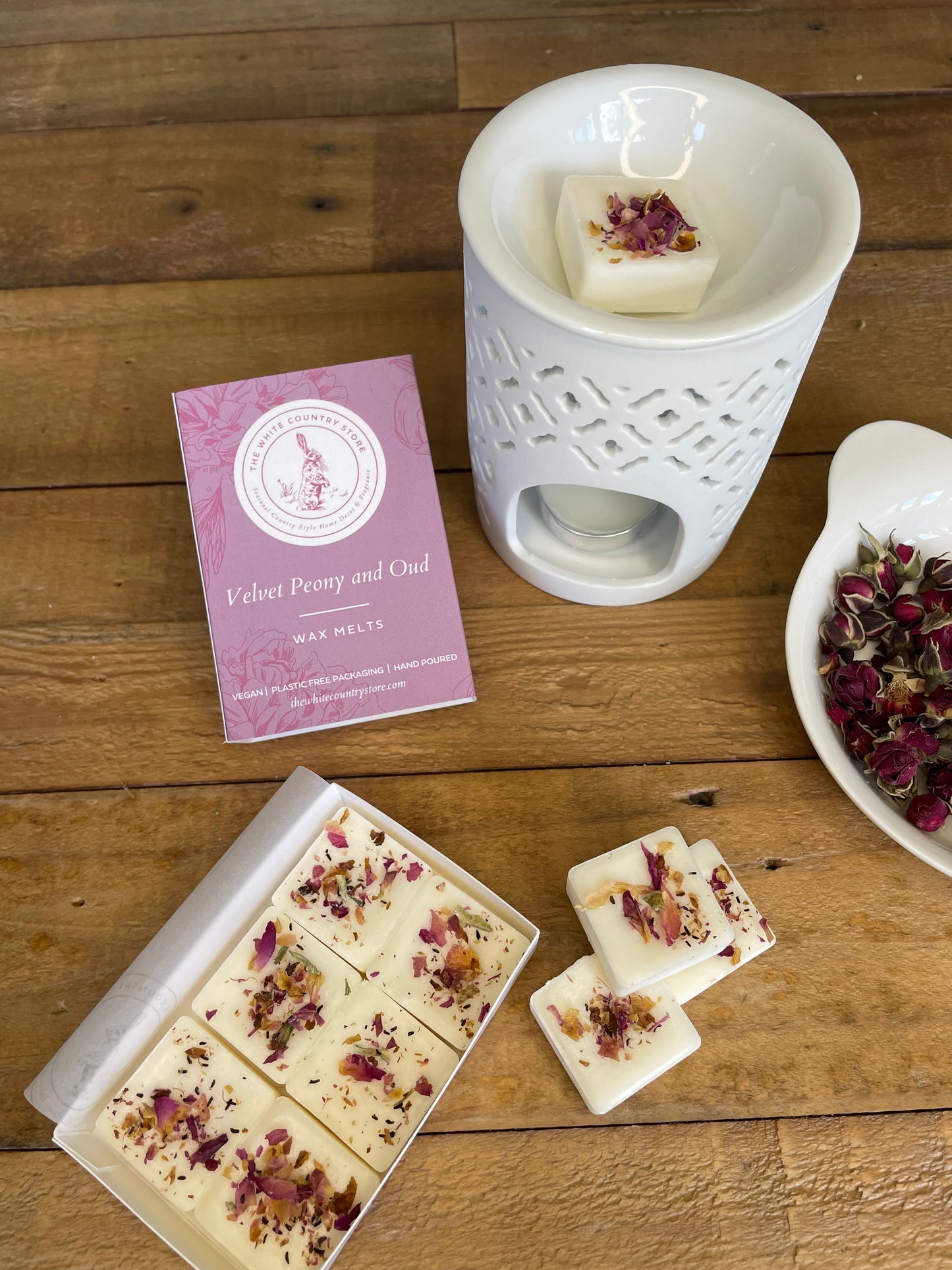 Velvet Peony and Oud Luxury Botanical wax melts